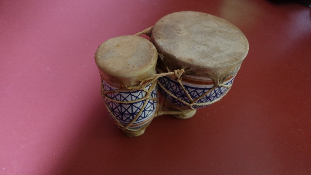 Petit tambour traditionnel marocain, Musique & Instruments, Enlèvement ou Envoi, Comme neuf, Tambour