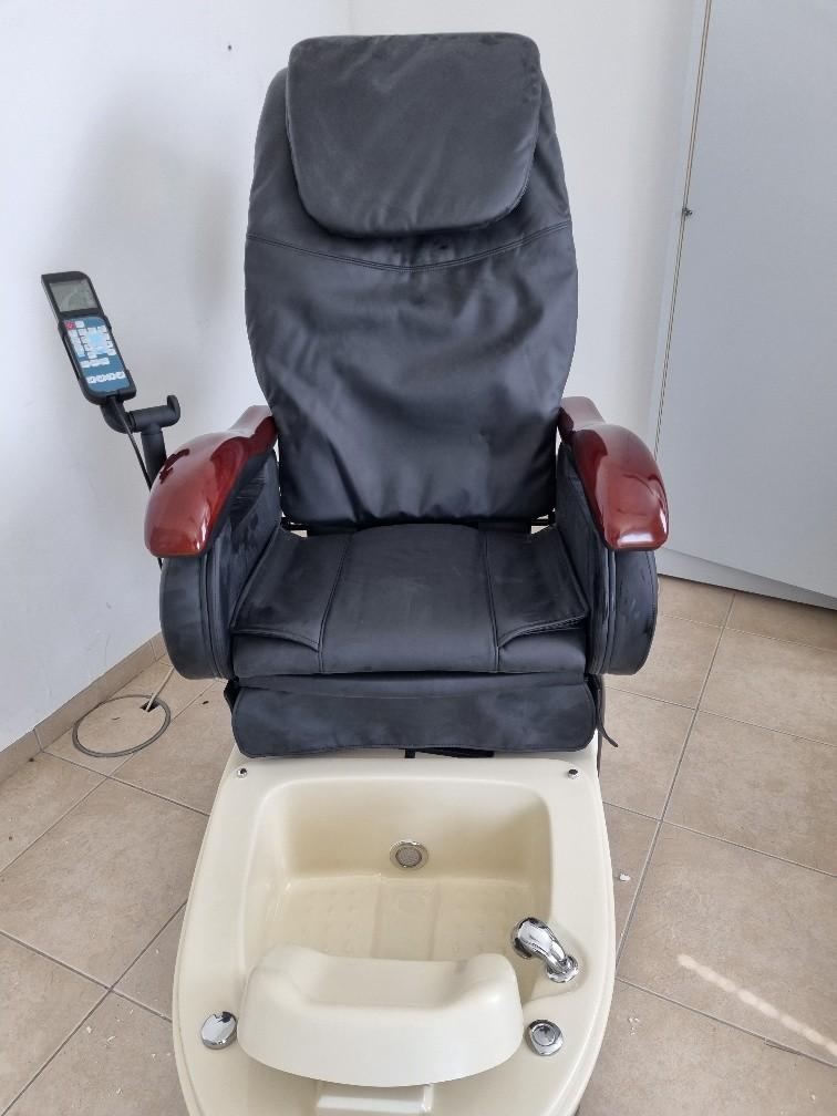 SPA-pedicurestoel met geïntegreerde massage, Huis en Inrichting, Fauteuils, Ophalen, Nieuw, Leer