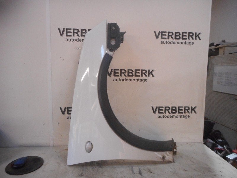 AILE AVANT DROITE Opel Corsa C (F08 / 68) (01-2000/12-2009), Garde-boue, Opel, Opel Automobile GmbH, Utilisé
