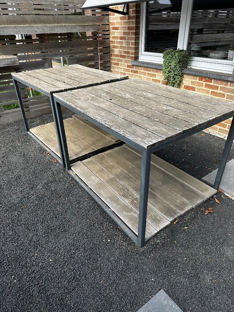 Buitentafels voor winkel, Ophalen