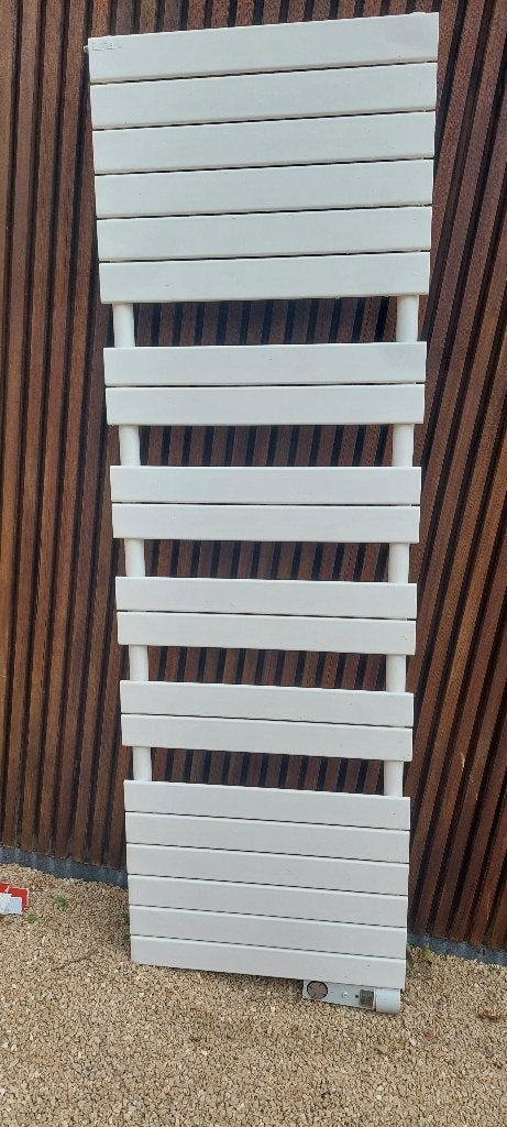 badkamerradiator - wit, Maison & Meubles, Salle de bain | Meubles de Salle de bain, Enlèvement, Utilisé, 50 à 100 cm, 150 à 200 cm