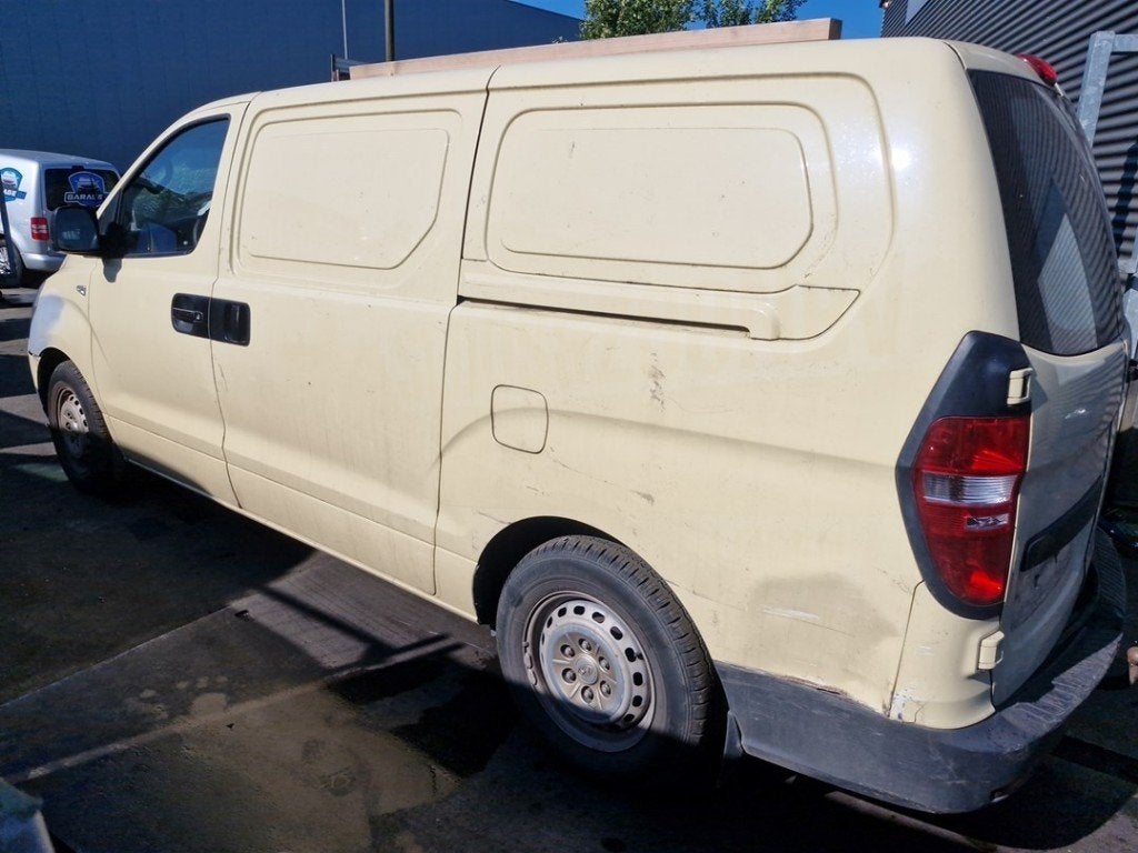 TRAPPE D'ESSENCE Hyundai H-300 (01-2008/-), Hyundai Motor Deutschland GmbH, Kaiserleipromenade 5
63067  Offenbach am Main, DE