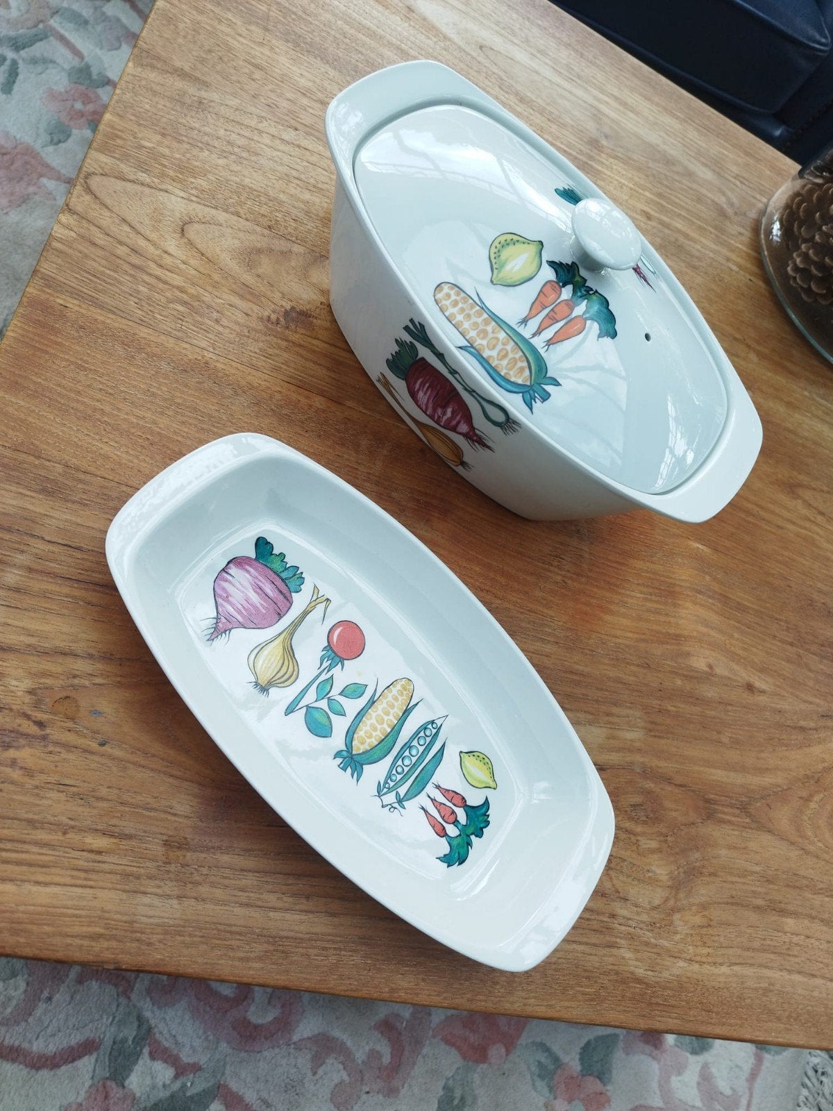 Vintage servies " Villeroy & Boch "  met groente motief, Antiek en Kunst, Ophalen