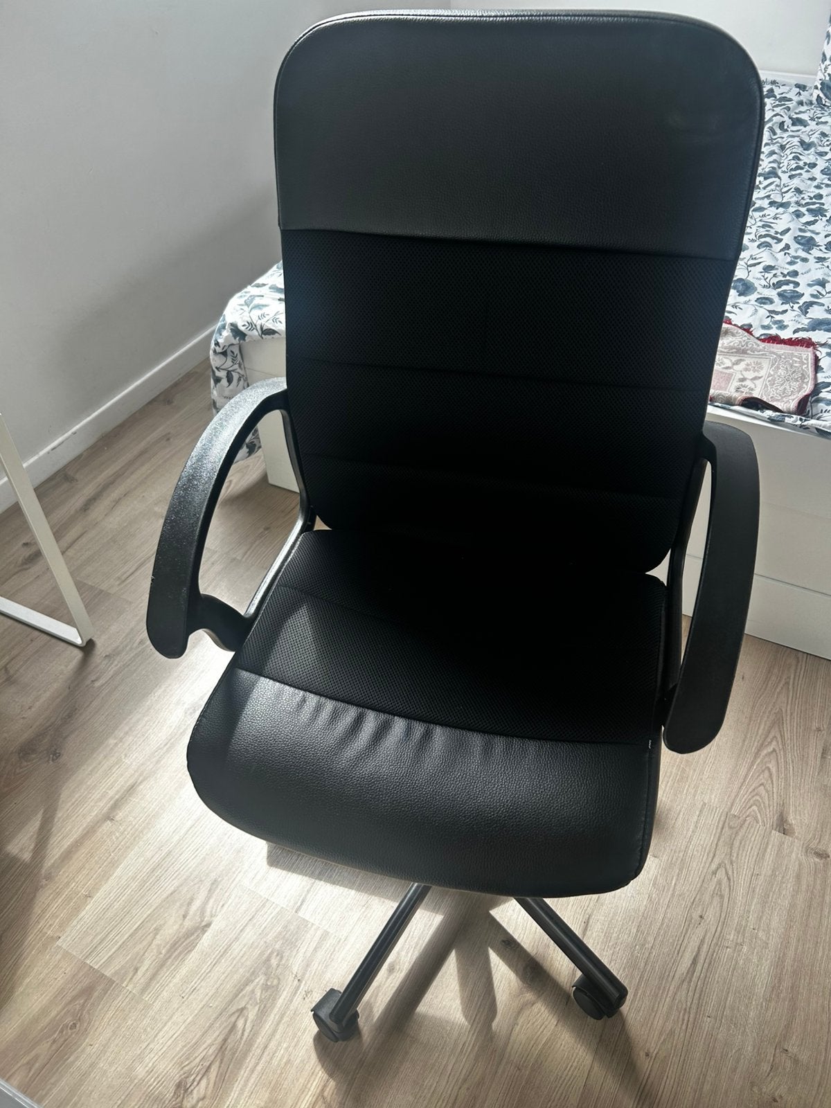 Chaise fe bureau nouveau, Maison & Meubles, Chaises de bureau, Enlèvement ou Envoi, Comme neuf, Chaise de bureau