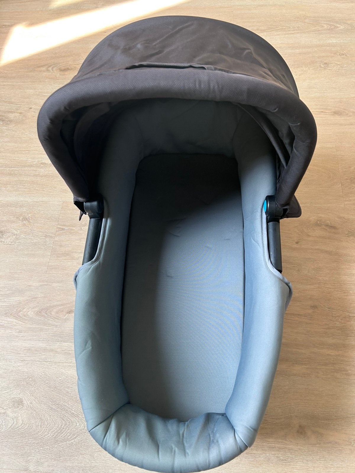 Basinet thule urban glide, Ophalen, Zo goed als nieuw