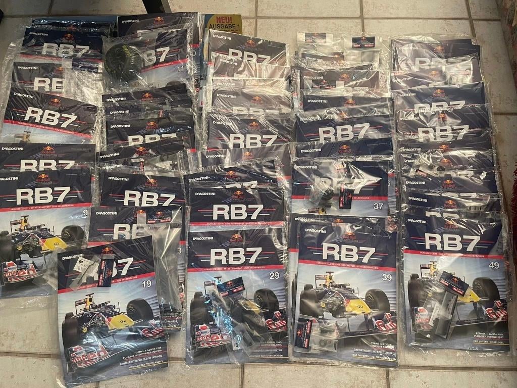 DeAgostini Kyosho Build The Red Bull RB7 F1, Ophalen of Verzenden, Zo goed als nieuw, Auto