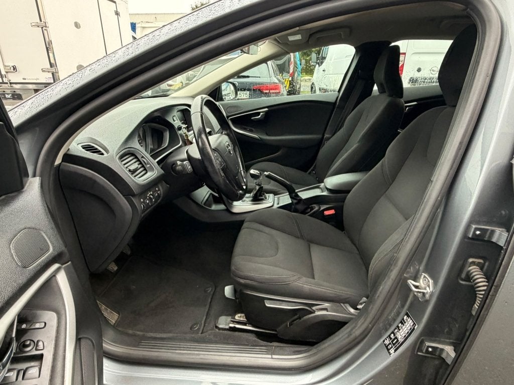 Volvo V40 ( Stock ID 14382) — 12