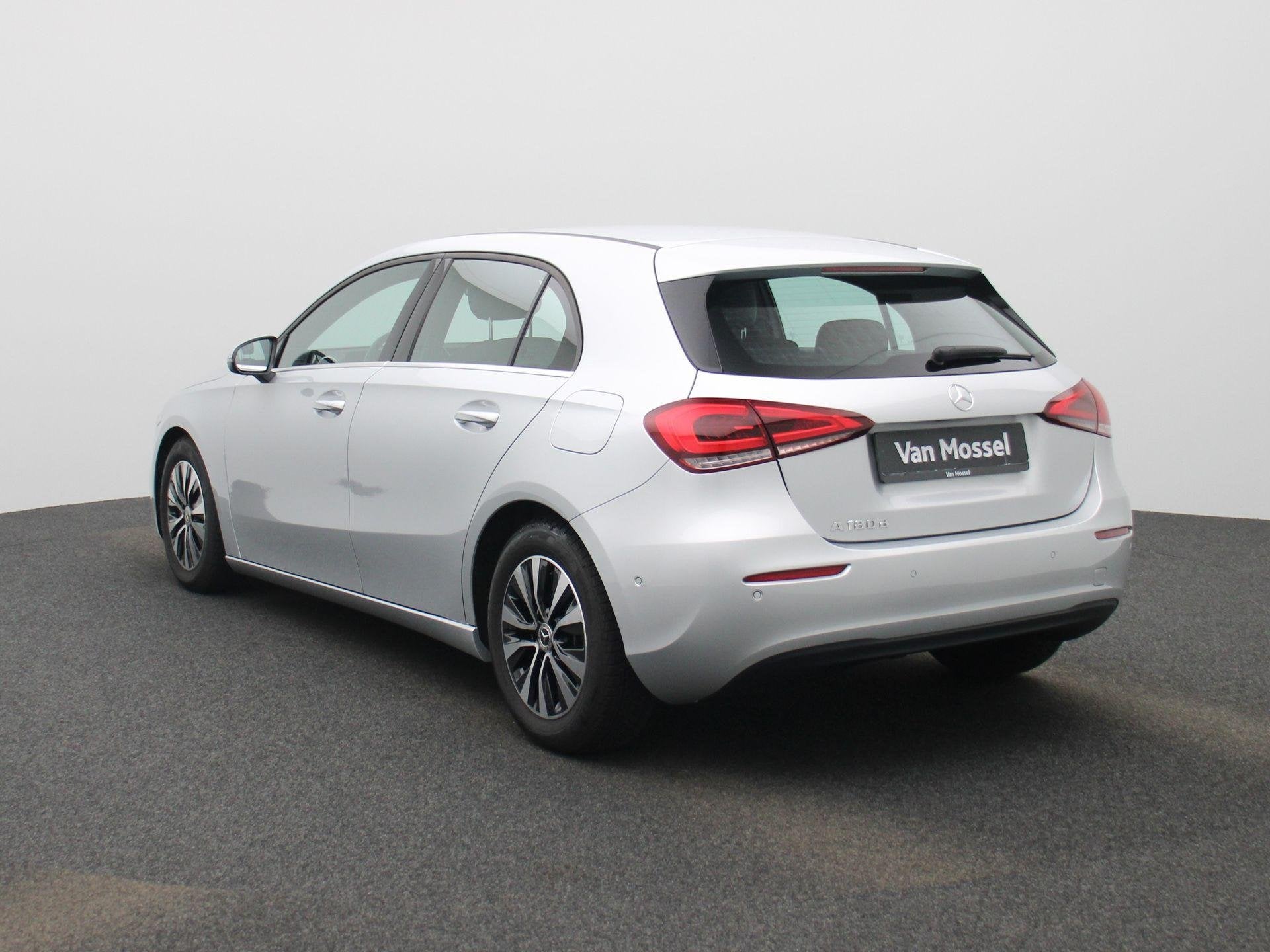 Mercedes-Benz A-Klasse A 180 d Business Line Camera | PDC V+, 745 kg, Gebruikt, Zwart, 4 cilinders