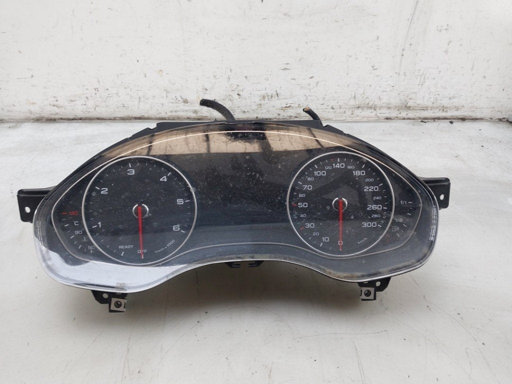 COCKPIT Audi A6 Avant (C7) (01-2011/09-2018) (|4G8920934D|), Robert Bosch AG, Gebruikt, Audi, Robert-Bosch-Allee 1
74232  Abstatt, DE
