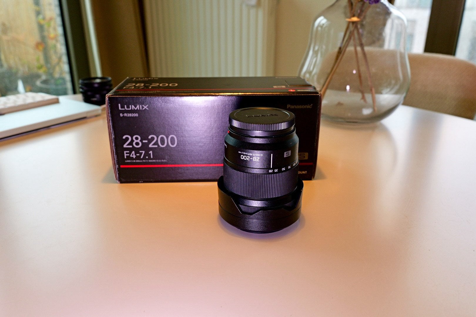 Objectif macro O.I.S. Lumix S 28-200 mm f/4-7.1 de Panasonic, TV, Hi-fi & Vidéo, Enlèvement, Comme neuf, Panasonic, Accessoires