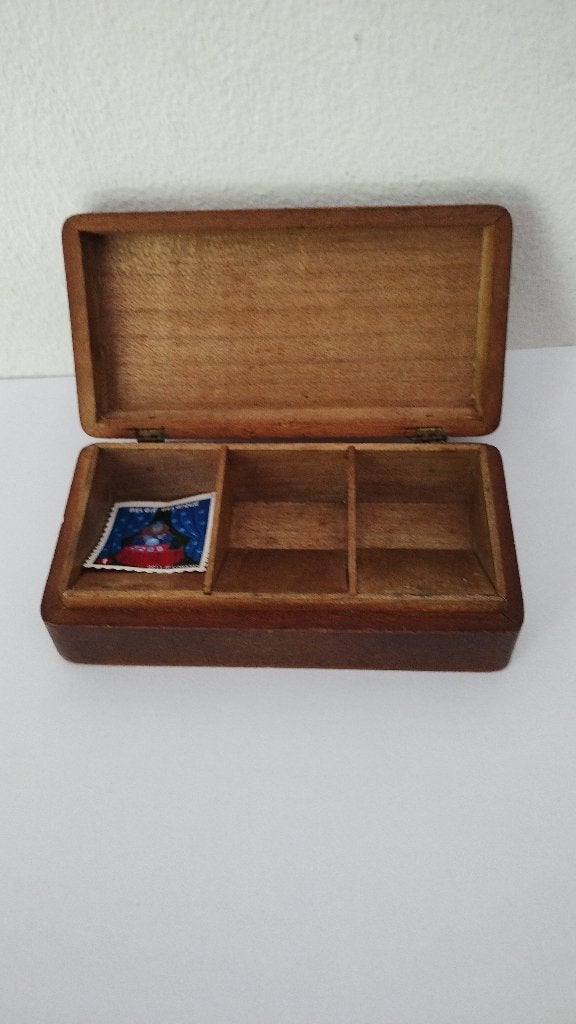 Gebloemd houten postzegeldoosje, Ophalen of Verzenden