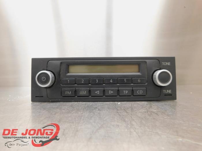 Radio d'un Volkswagen Caddy, Autos : Pièces & Accessoires, Électronique & Câbles, Volkswagen, Utilisé, 3 mois de garantie, Enlèvement ou Envoi
