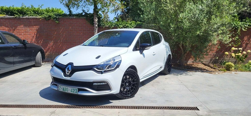 Renault Clio R.S. ~ historique complet ~ 200 ch, Autos, Renault, 144 g/km, Euro 5, Achat, https://public.car-pass.be/vhr/40f145a3-8799-4f9c-8a7d-3f5ebde2eba3