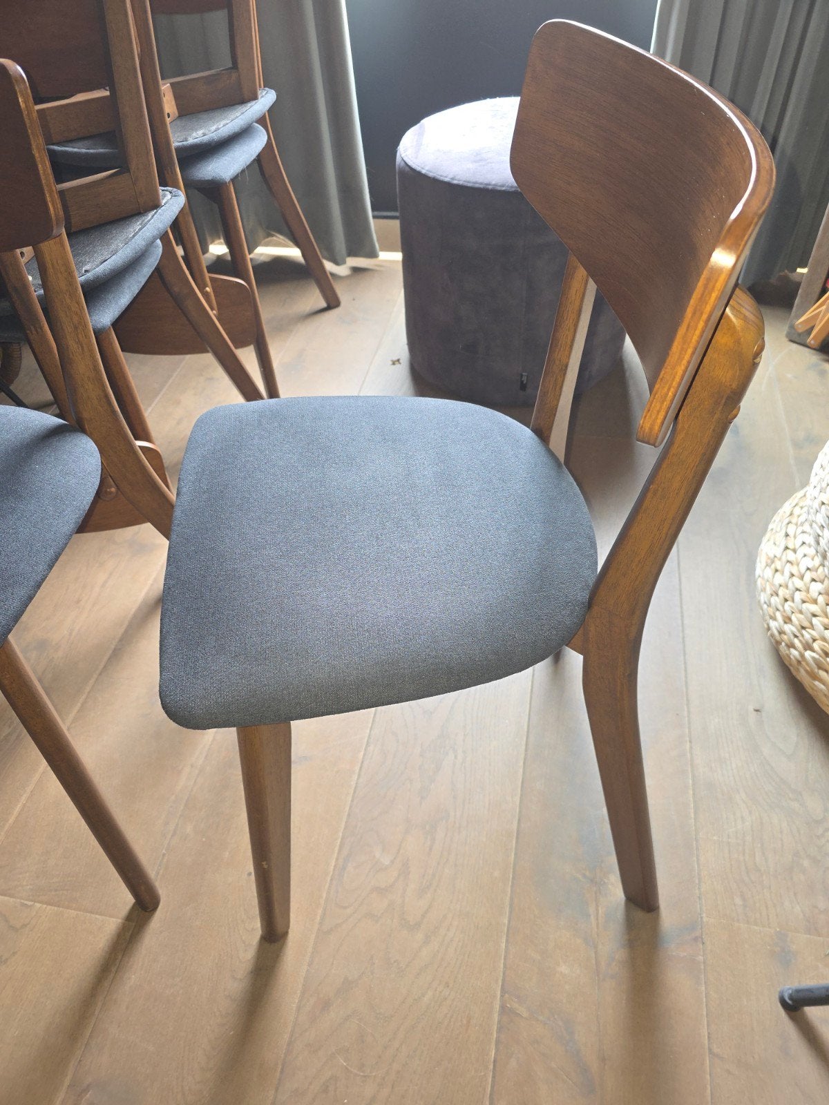 Stoelen, Ophalen