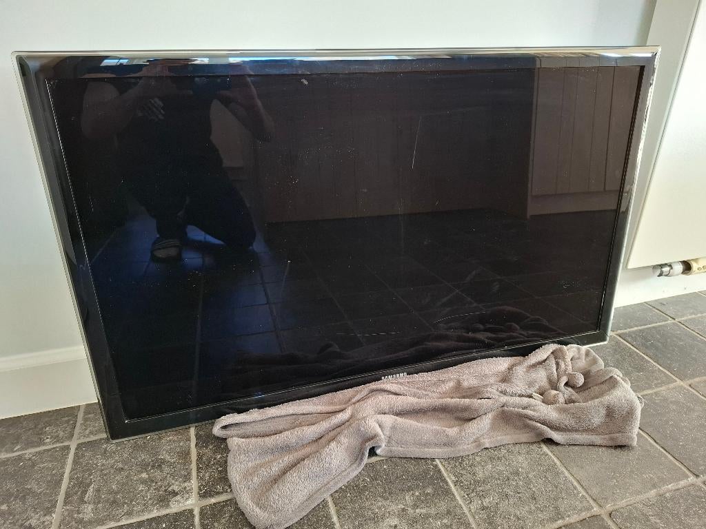 Samsung 46" met beugel, Audio, Tv en Foto, Televisies, Ophalen, LED, Zo goed als nieuw, Samsung