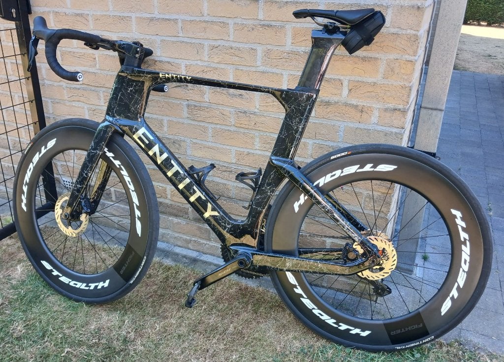Entity Bullet V2 Carbon Aero 2026 – Shim 105 Di2 – ALS NIEUW, Fietsen en Brommers, 28 inch, Carbon, Heren, Zo goed als nieuw