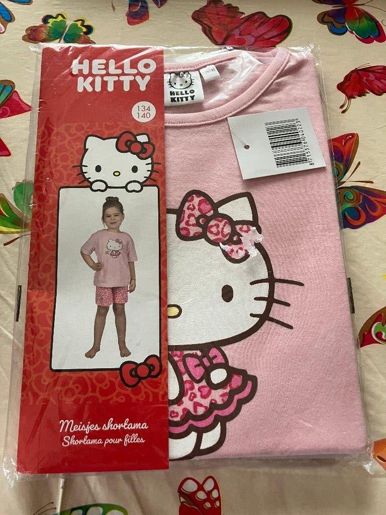 Nieuwe Hello Kitty shortama - Maat 134 / 140, Kinderen en Baby's, Ophalen of Verzenden, Nieuw, Meisje, Nacht- of Onderkleding