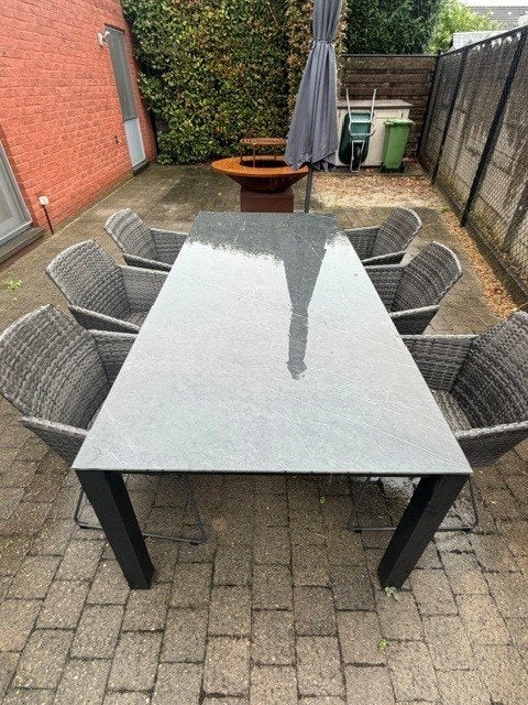 Mooie tuinset (tafel + 6 stoelen) incl. parasol & kussens, Tuin en Terras, Ophalen, 6 zitplaatsen, Zo goed als nieuw, Wicker