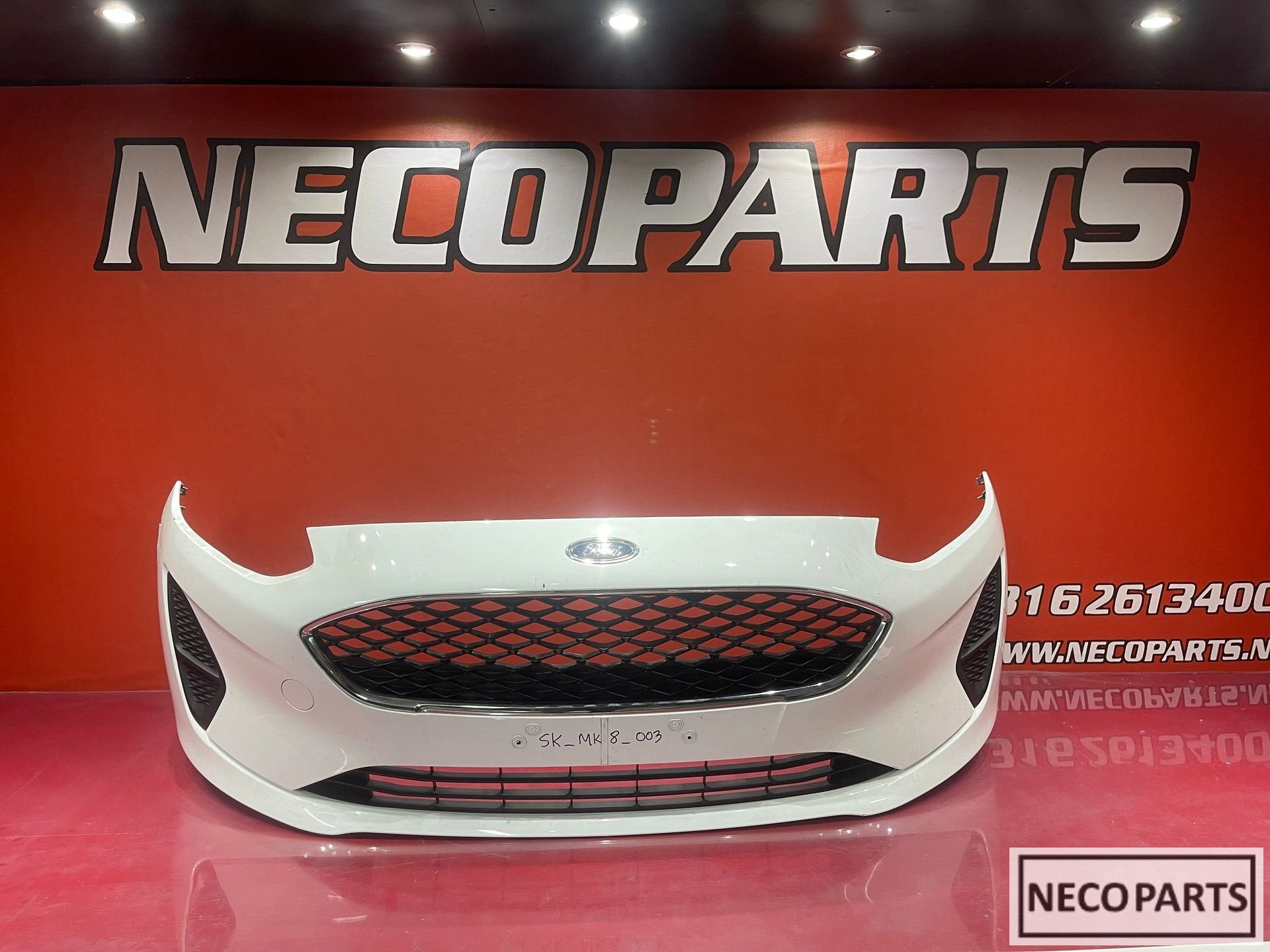 VOORBUMPER FORD FIESTA MK8 BUMPER ORIGINEEL ALLES LEVERBAAR, Gebruikt, -, -, Ophalen of Verzenden