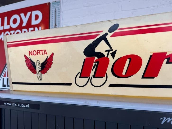 Vintage Norta Fietsen Lichtbak Reclamebord, Verzamelen
