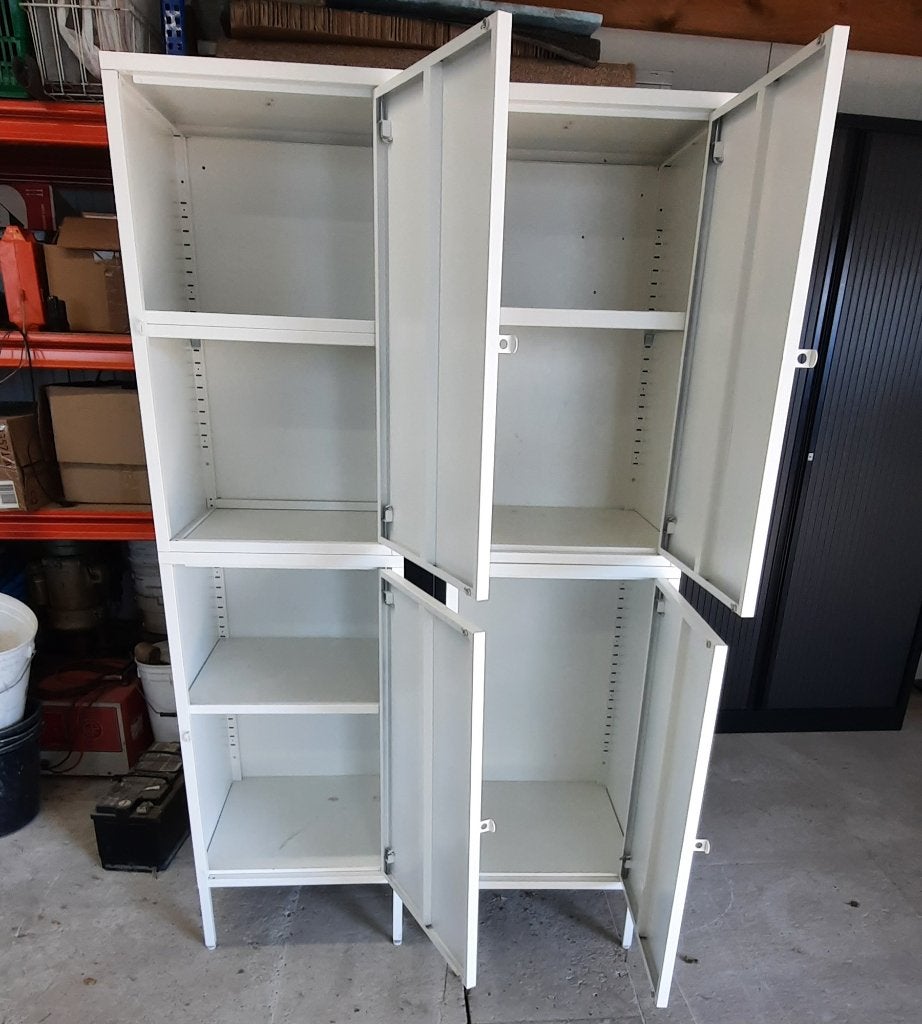 2x Afsluitbare  metalen kolomkast / locker, Ophalen, Zo goed als nieuw