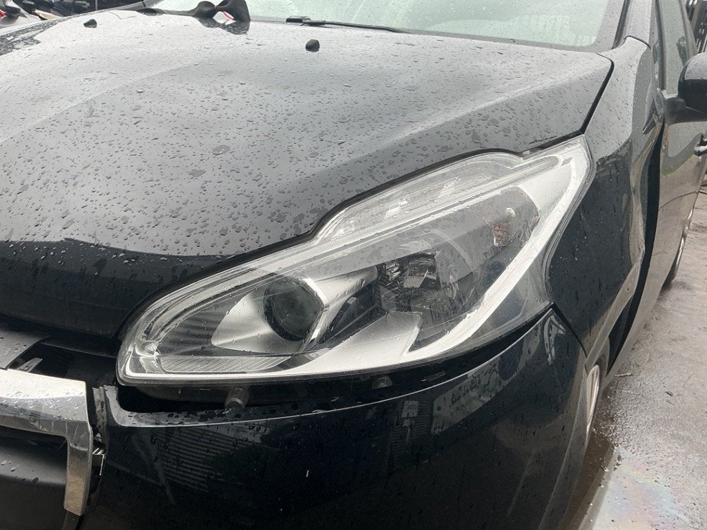 KOPLAMP LINKS Peugeot 208 I (CA / CC / CK / CL), Kontakt-peugeot@peugeot.com, Gebruikt, Peugeot Deutschland GmbH, Bahnhofsplatz
65423  Rüsselsheim, DE