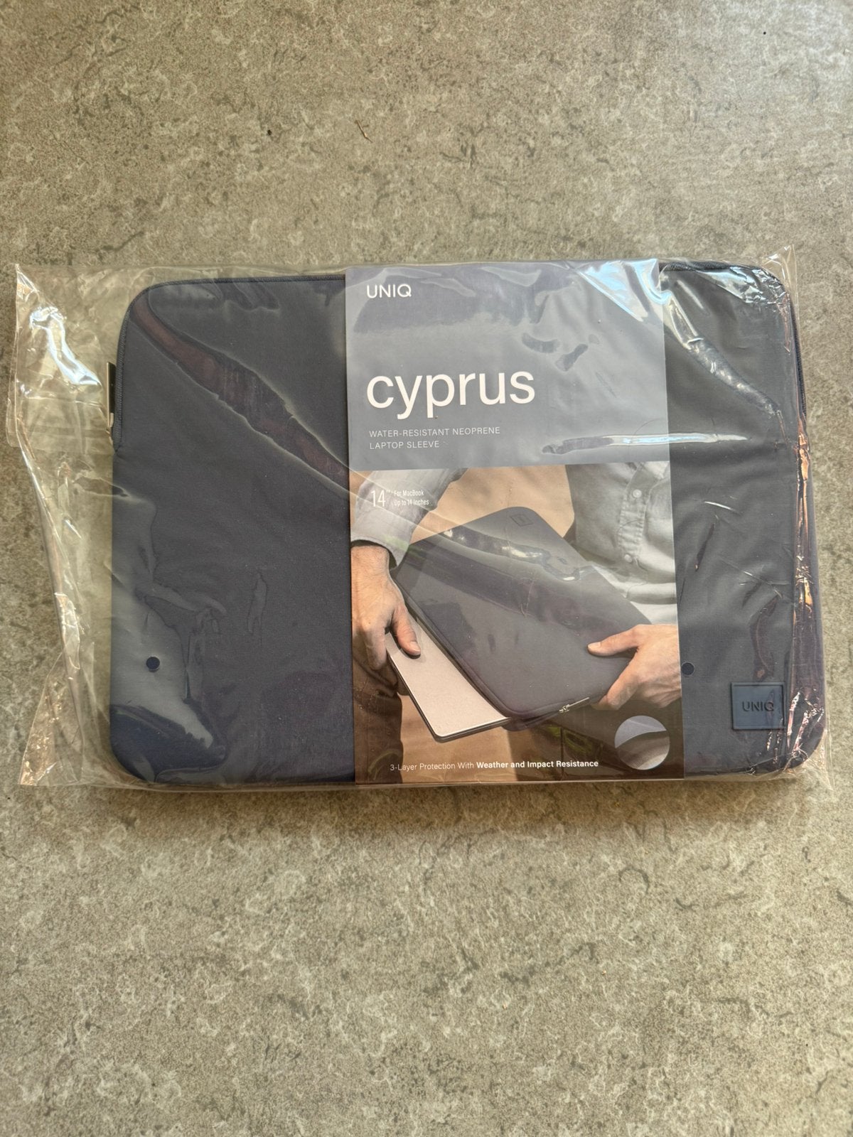 Nieuwe sleeve, Computers en Software, Laptophoezen, Ophalen of Verzenden, Zo goed als nieuw