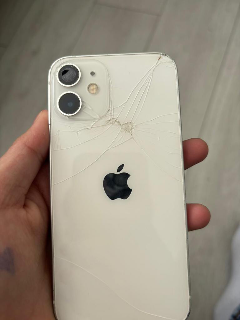 Iphone 12  mini in wit, Telecommunicatie, Mobiele telefoons | Apple iPhone, Ophalen, IPhone 12 Mini, Wit, Zo goed als nieuw