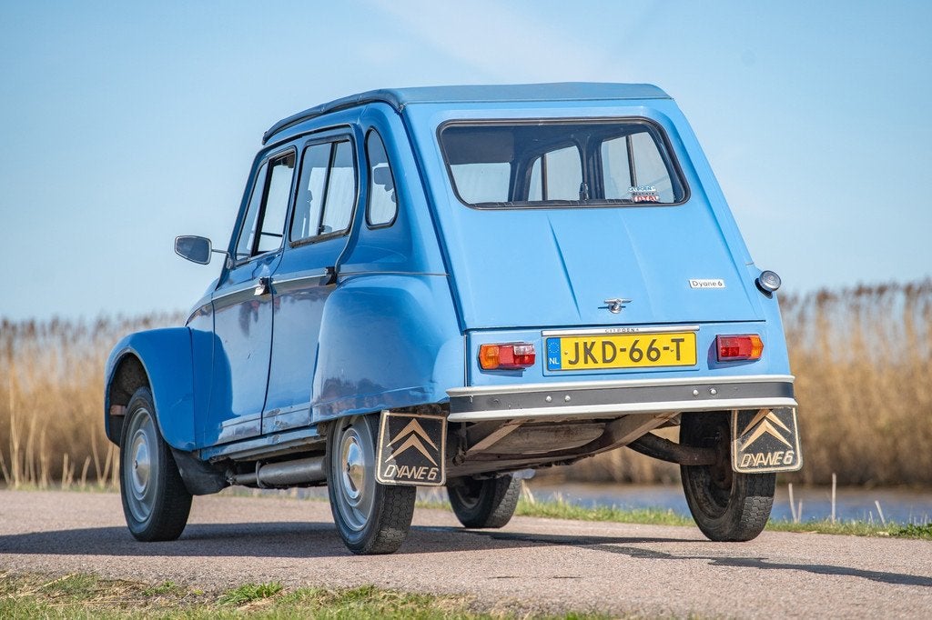 Citroën Dyane 6 Confort, Autos, Oldtimers & Ancêtres, Entreprise, Achat, Citroën, Essence, Berline, 4 portes, Boîte manuelle, Bleu