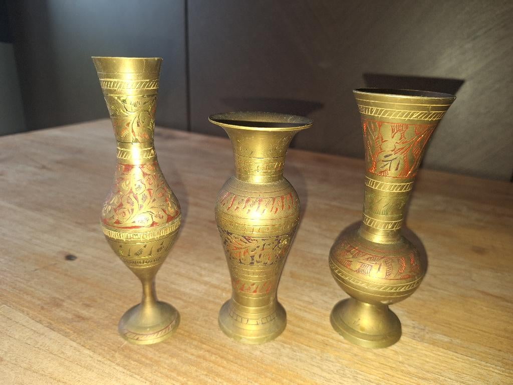 3 vases Inde en laiton, Enlèvement