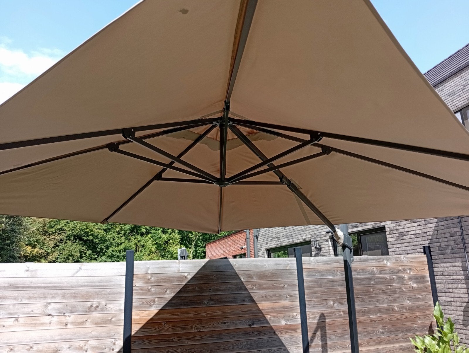 Zweef parasol 3x3m + voet van 70 kg, Tuin en Terras, Parasols, Ophalen, Zweefparasol