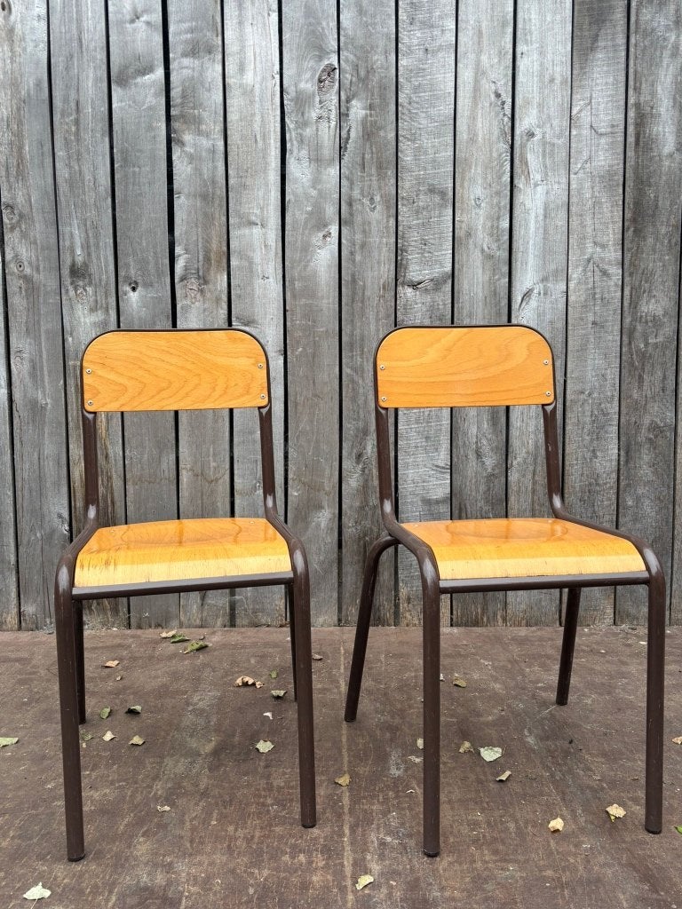 Chaise empilable Mullca — (201 en stock), Bois, Enlèvement ou Envoi, Franse vintage klassiekers, Brun
