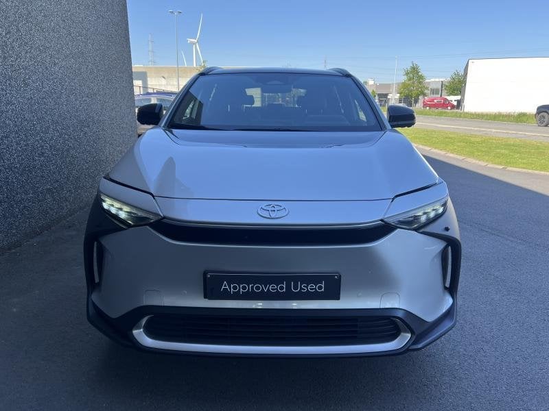 Toyota bZ4X BEV 2WD Premium + Trekhaak, Auto's, Toyota, Automaat, Overige kleuren, https://public.car-pass.be/vhr/ec992248-d70a-4e22-89ad-eabfa7ce5aba