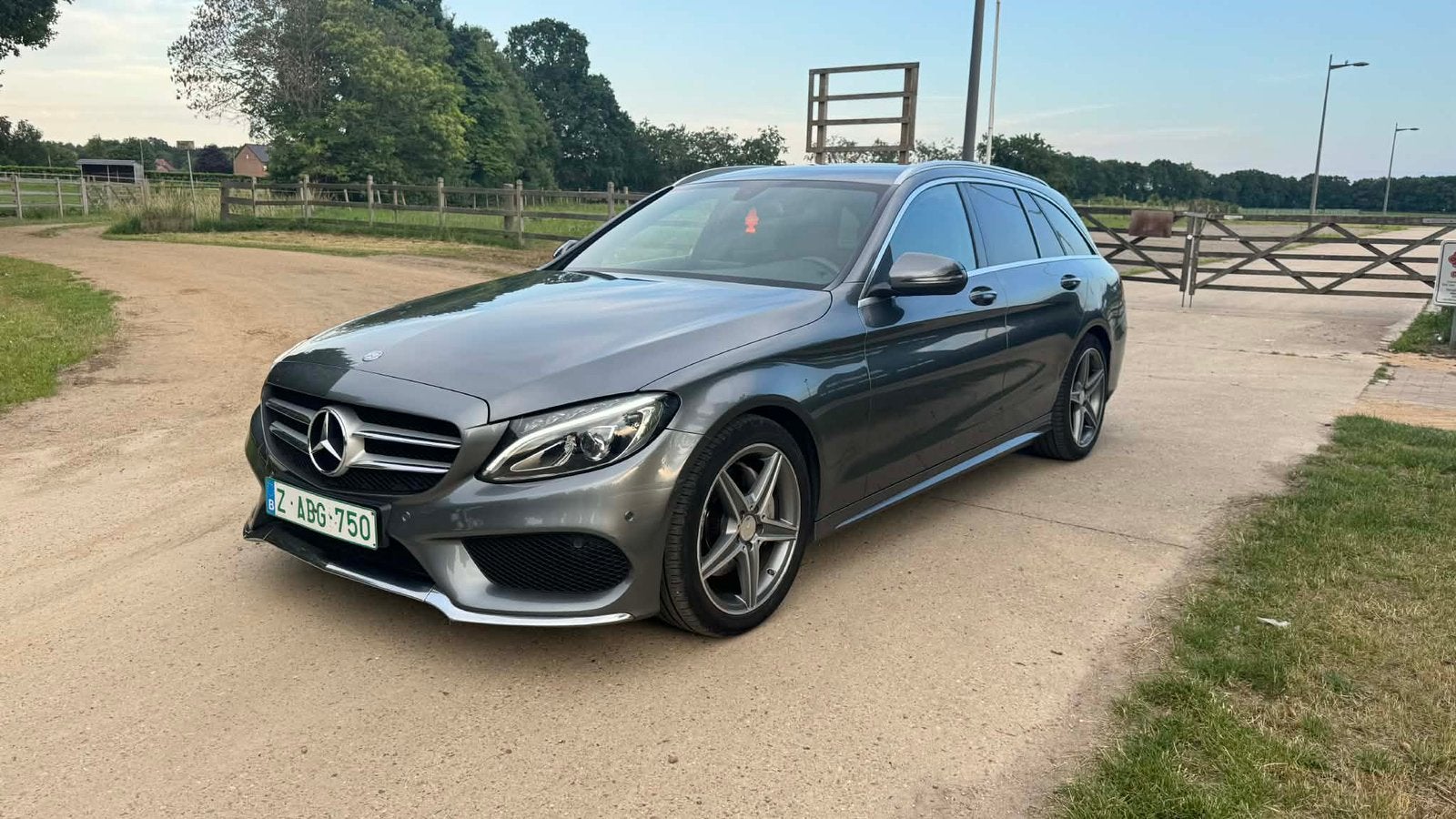 ACCIDENT DE CLASSE MB C !, Autos, Cuir, Argent ou Gris, Achat, Noir