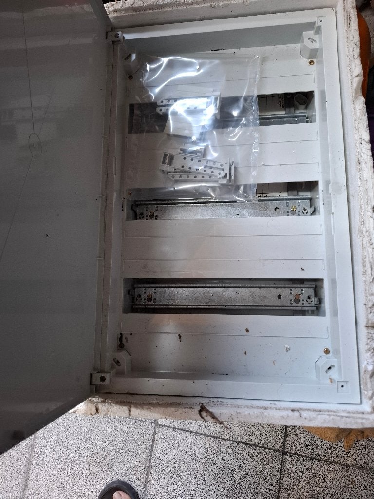 6 Verdeelkasten (5fix o rail), Ophalen, Zo goed als nieuw, Schneider Electric