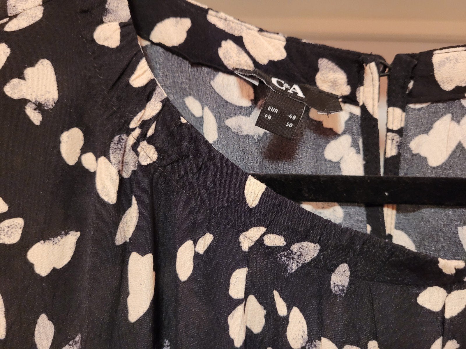 zwart met beige blouse. maat 48. C&A. te groot geworden., Kleding | Dames, Zwart, Maat 46/48 (XL) of groter, Nieuw, Ophalen of Verzenden