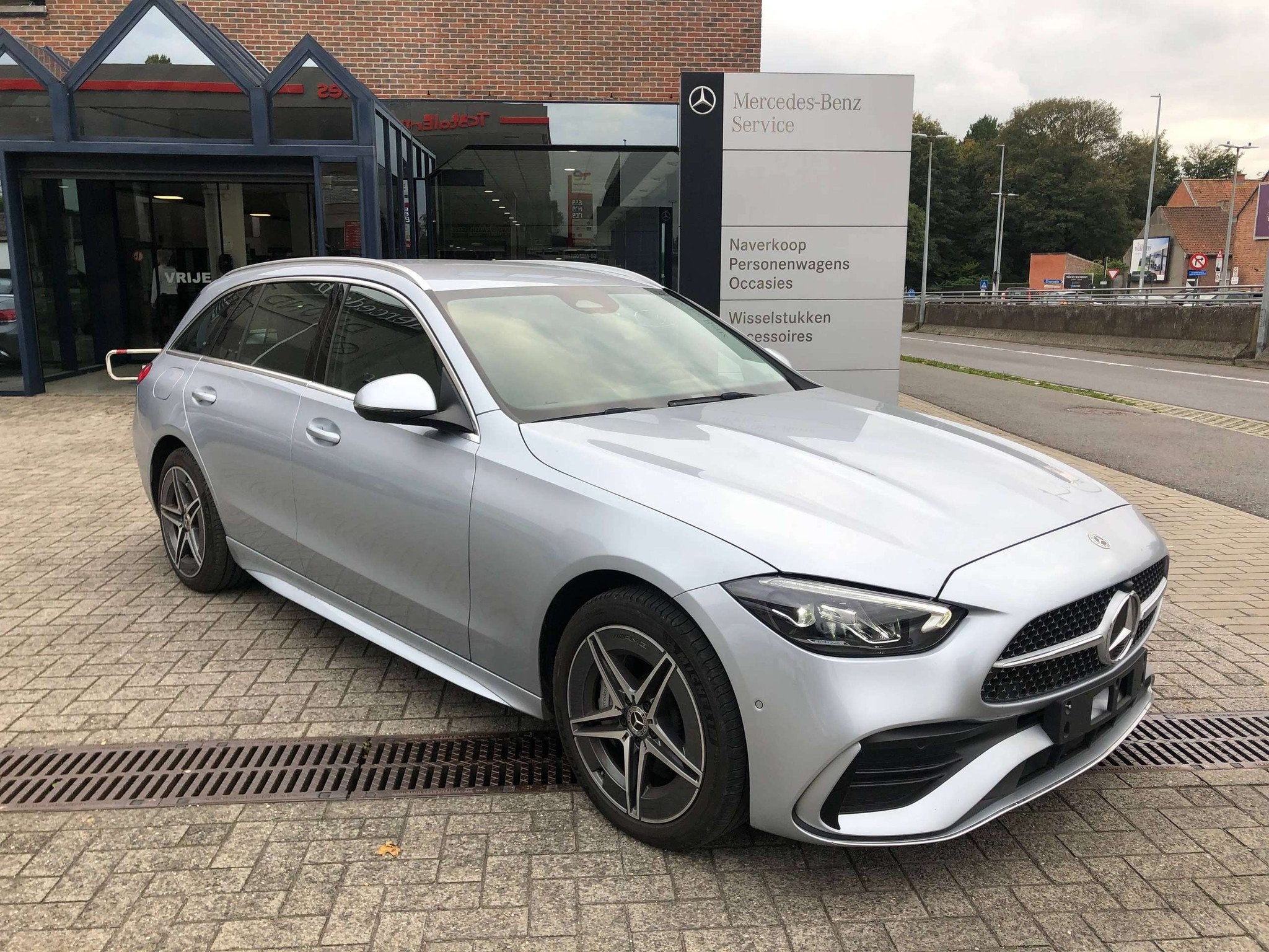 Mercedes-Benz C-Klasse 300 Break 300 e Plugin Hybrid AMG LIN, Auto's, Automaat, Achterwielaandrijving, 4 cilinders, Alcantara