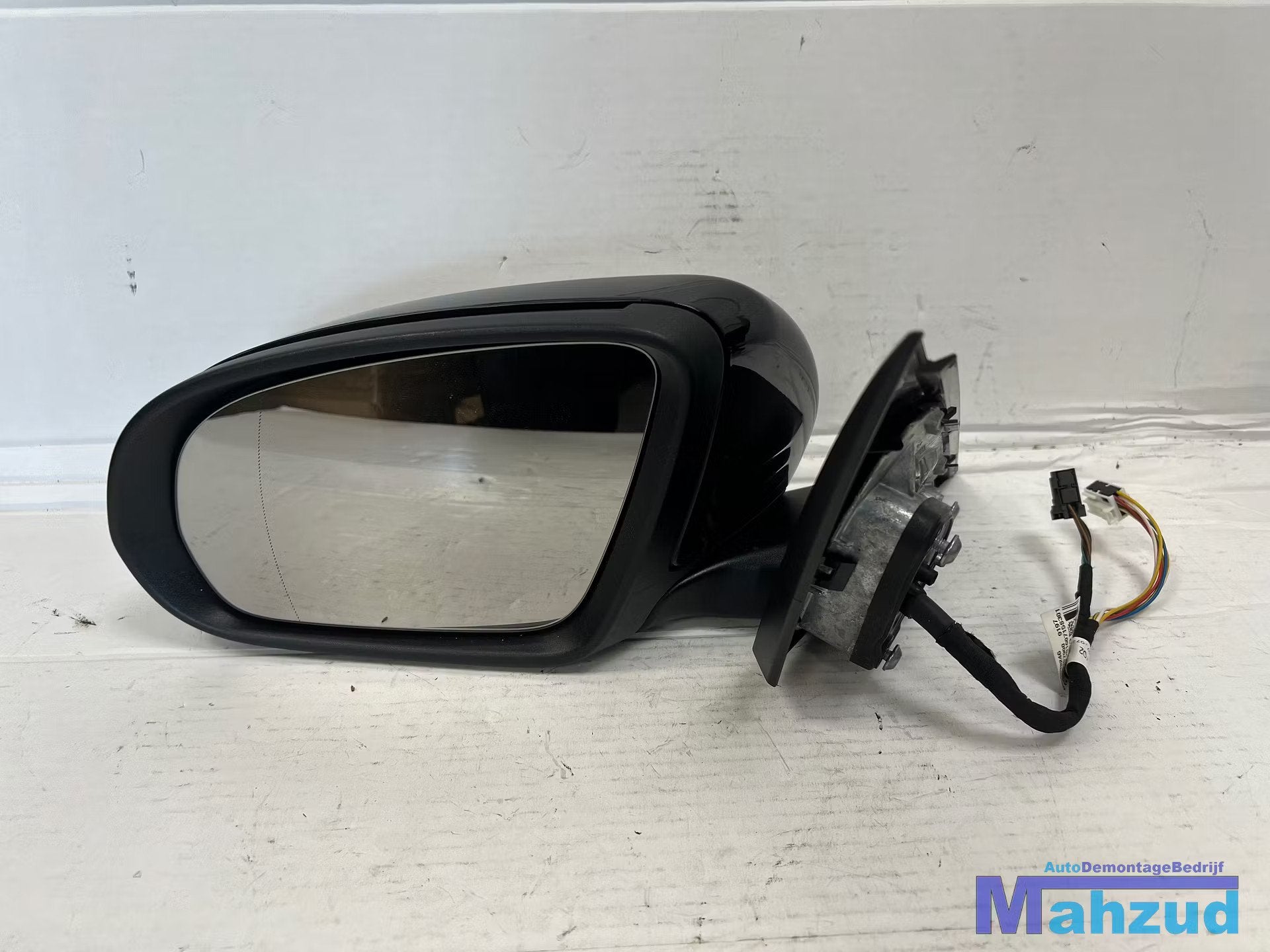MERCEDES C Klasse W205 Zwart links spiegel 2013-2021, Mercedes-Benz AG, Mercedes-Benz, Utilisé, Mercedesstrasse 120
70372  Stuttgart, DE