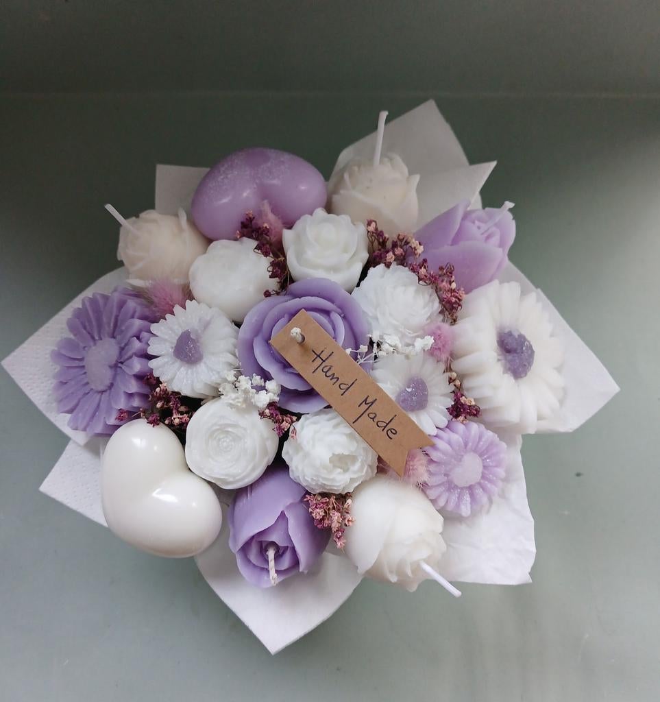 Beau grand bouquet de fleurs en bougies parfumées lilas neuf, Maison & Meubles, Enlèvement ou Envoi