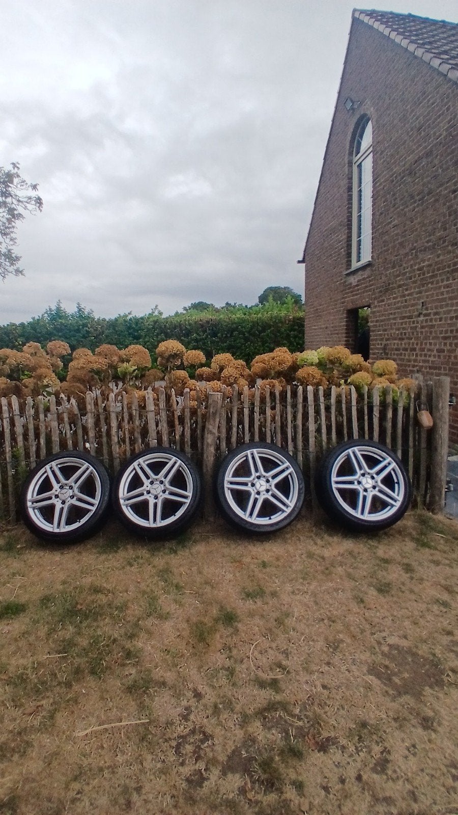 Jantes Mercedes 18 pouces avec pneus - 245/35 R18 - 4 pièces, 245 mm, Véhicule de tourisme, Pneus été, Enlèvement