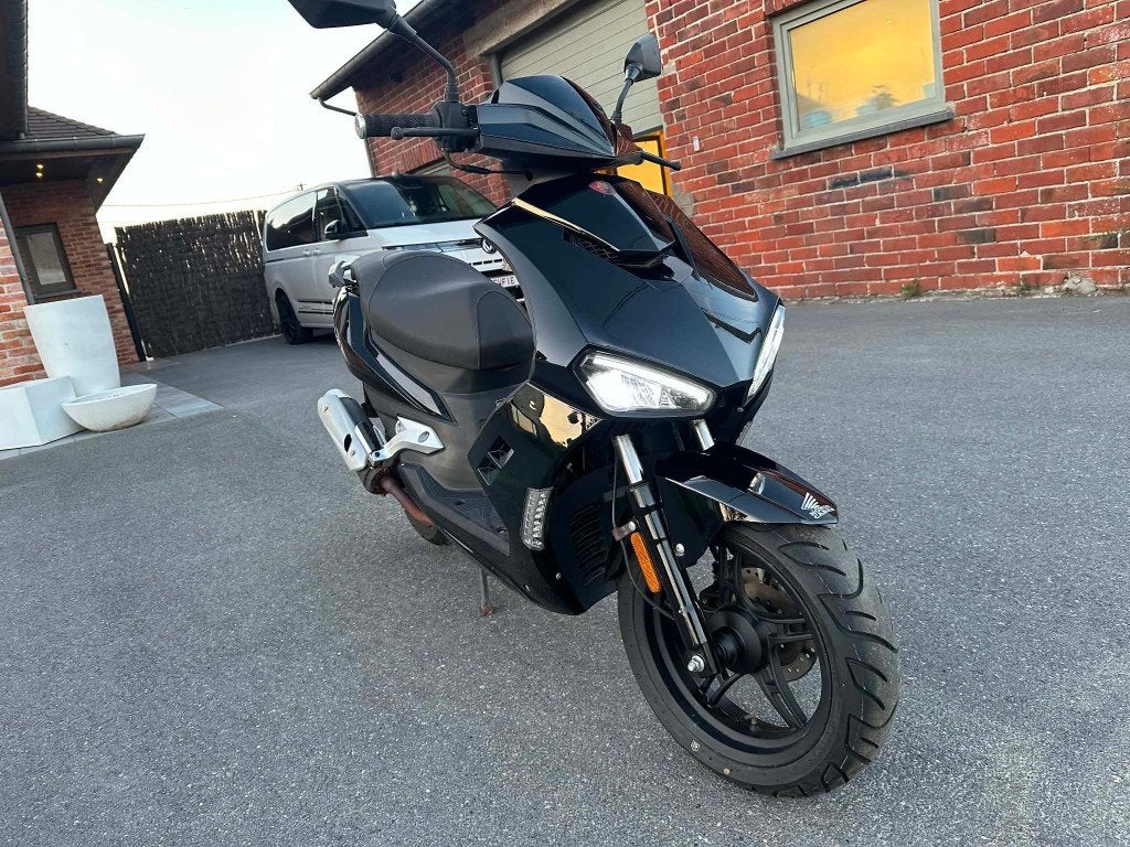 Te koop scooter Alfa Falco, Fietsen en Brommers, Ophalen, Klasse A (25 km/u), Zo goed als nieuw, 50 cc