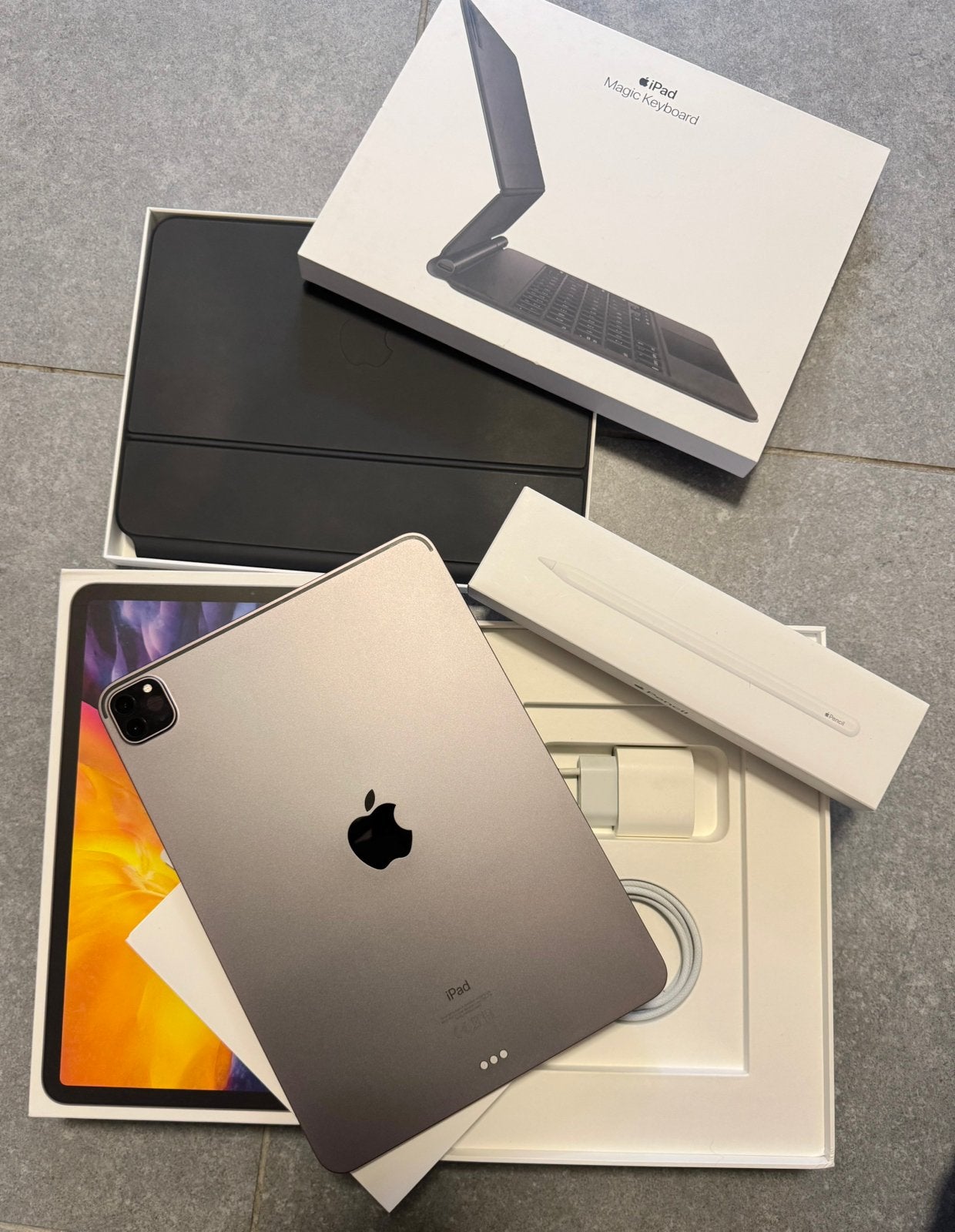 Ipad Pro 11 256gb avec Magickeyboard +Apple Pencil 2, Enlèvement ou Envoi, 11 pouces, Comme neuf, Apple iPad Pro