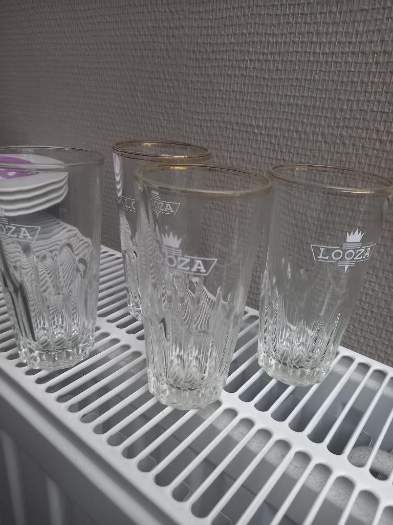 4 verres à jus de fruits looza., Enlèvement ou Envoi, Neuf, Verre, Verre ou Verres