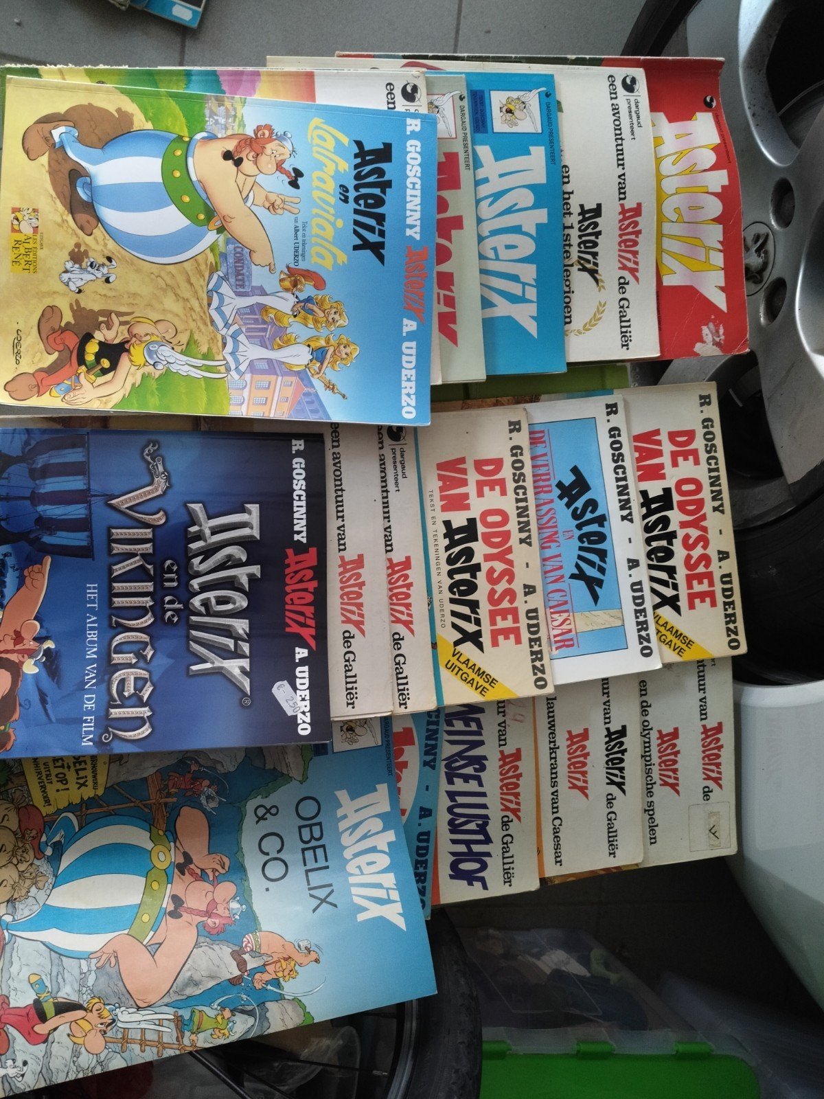 17 strips Asterix en Obelix uderzo goscinny, Cd's en Dvd's, Ophalen of Verzenden