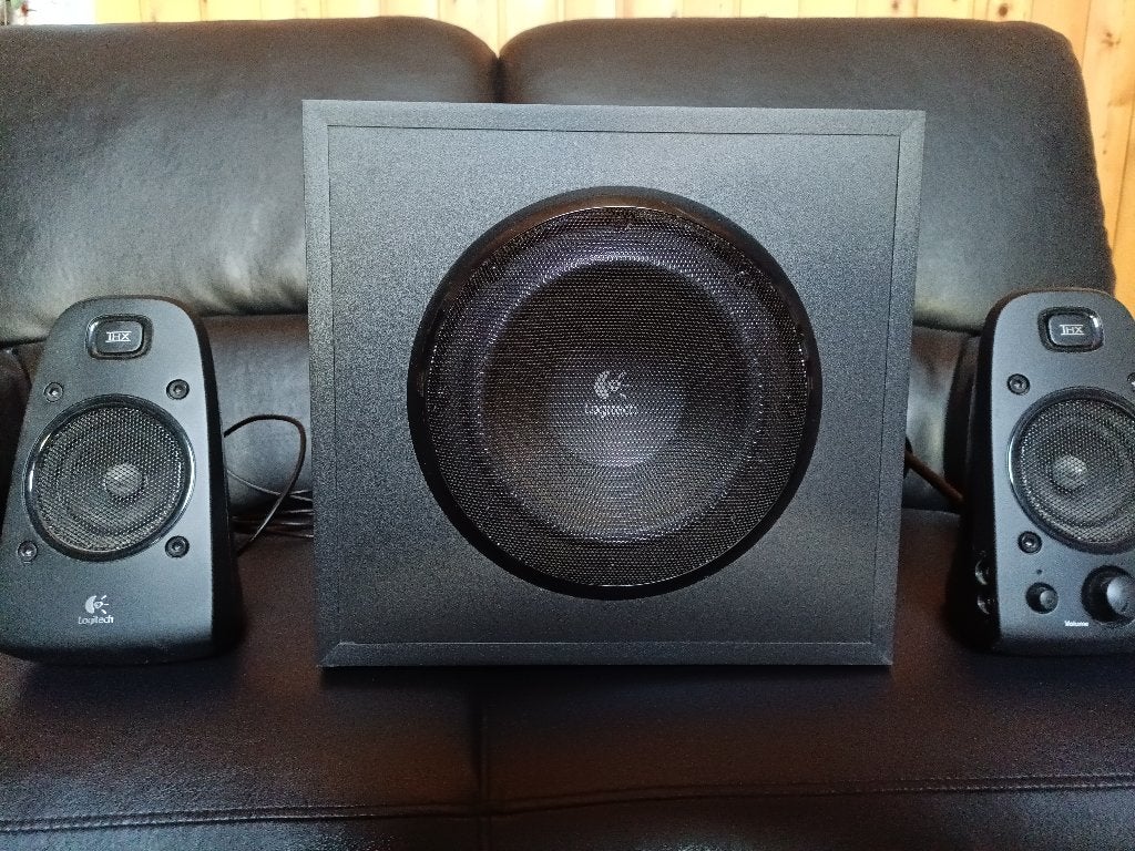 PC speaker systeem, Informatique & Logiciels, Enceintes Pc, Enlèvement, Comme neuf, Canal audio 2.1, Logitech