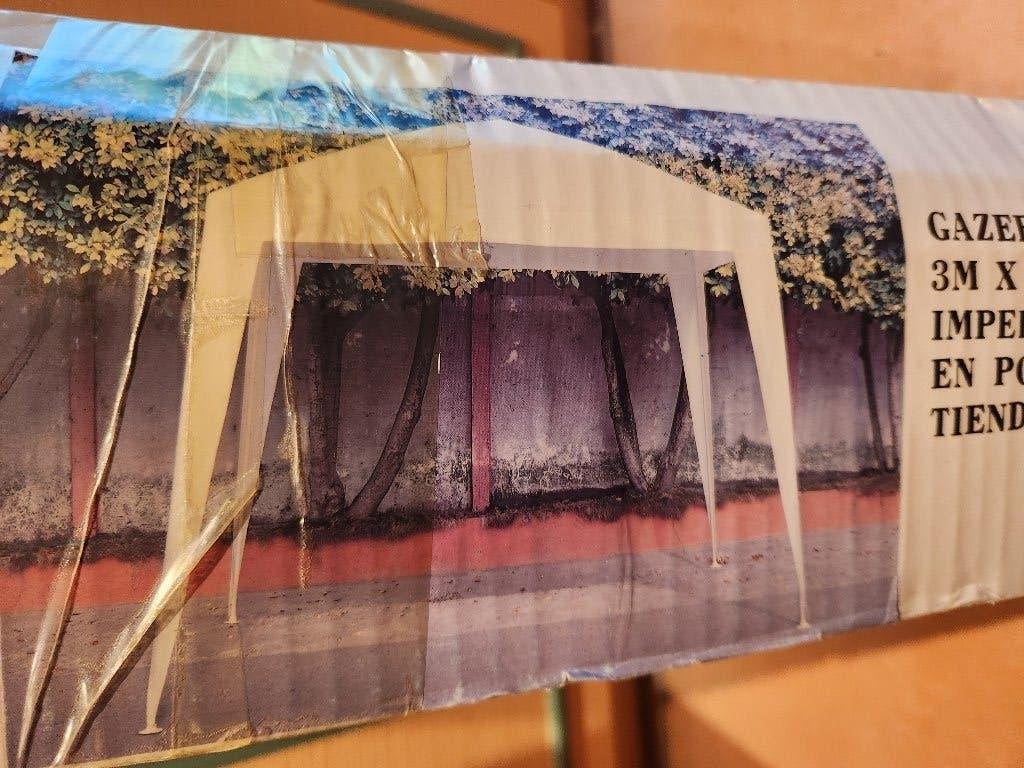 TONELLE-GAZEBO BLANCHE PLIABLE  3M SUR 3M, Enlèvement, Comme neuf