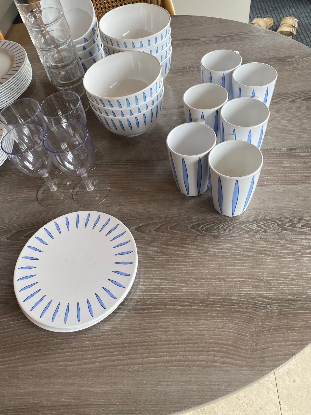 Mepal servies (59 stuks), Ophalen, Zo goed als nieuw