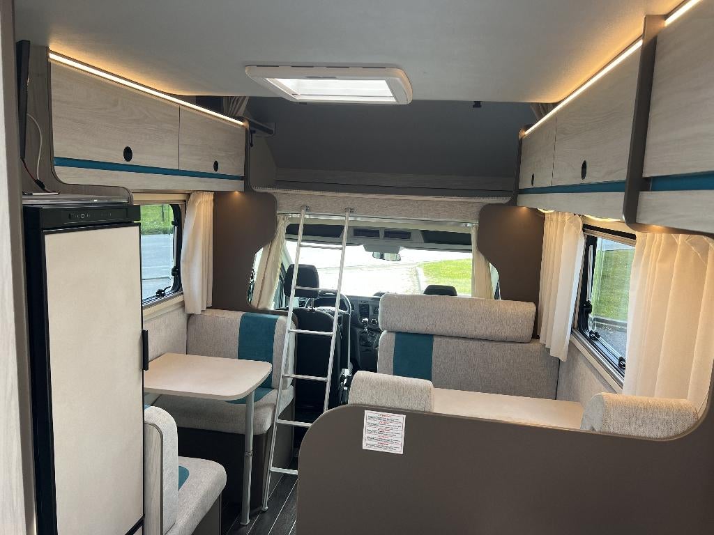 Rimor Kilig 9 | 34.000 km | Alcôve 6 pers. | Excellent état, 6 à 7 mètres, Entreprise, Boîte manuelle, Diesel