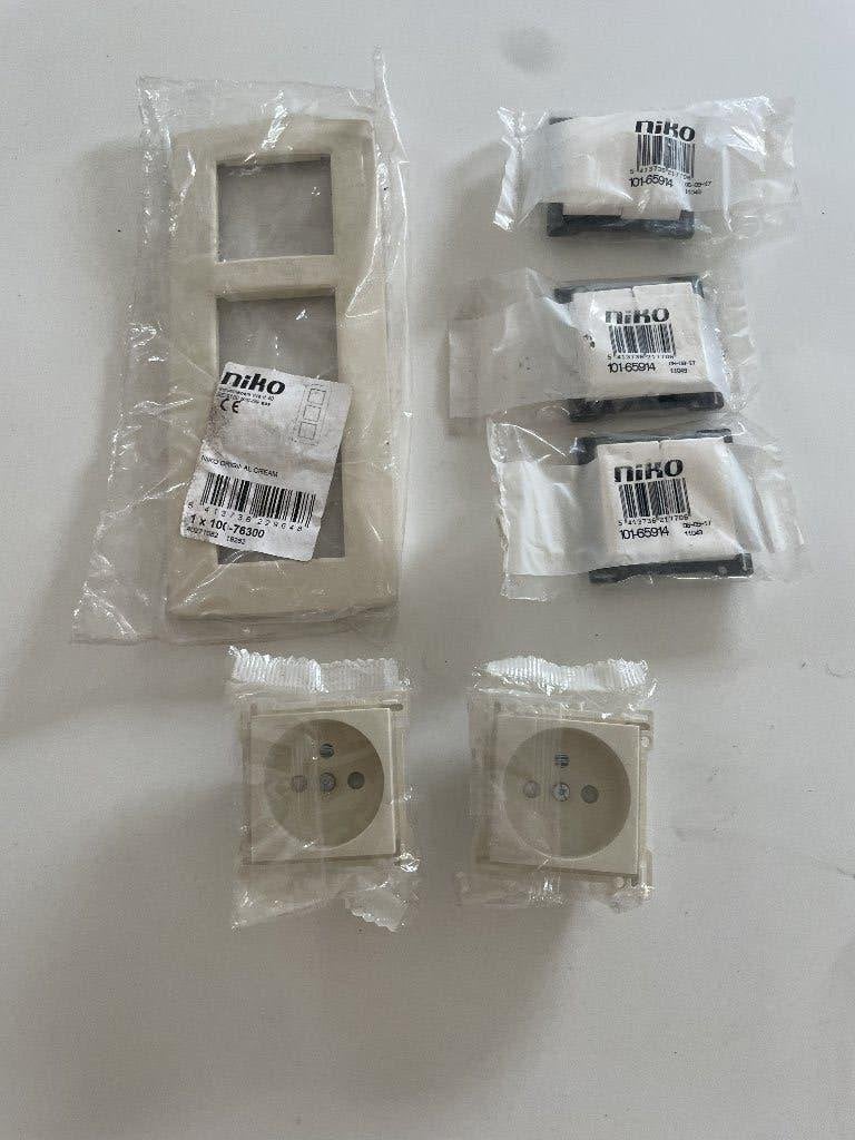 Niko afdekplaatjes (nieuw), Doe-het-zelf en Bouw, Elektriciteit en Kabels, Nieuw, Overige typen, Overige merken, Ophalen of Verzenden