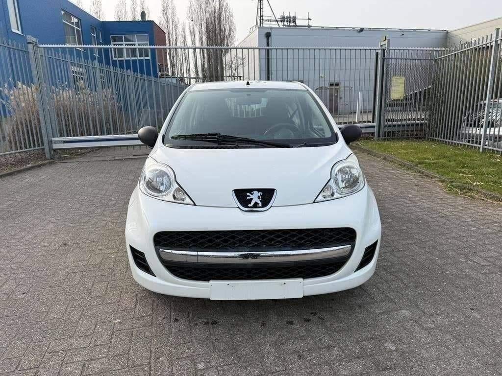 PEUGEOT 107 / 1.0 BENZINE / 38000KM / LEZ OK, Auto's, Voorwielaandrijving, 4 zetels, Stof, Zwart